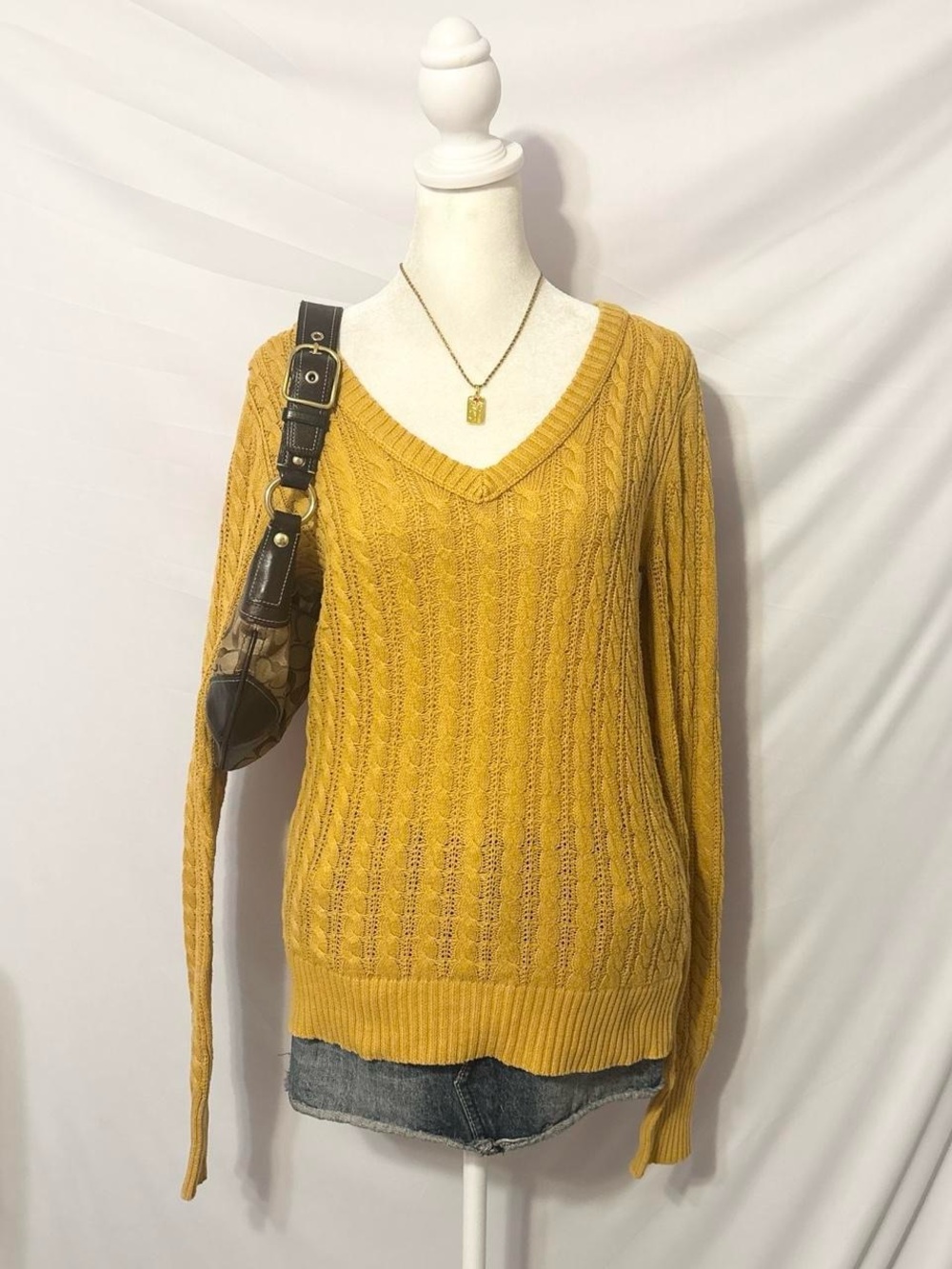 Vintage Y2K Tan Mustard Yellow Preppy V Neck Indie Fitted Sweater